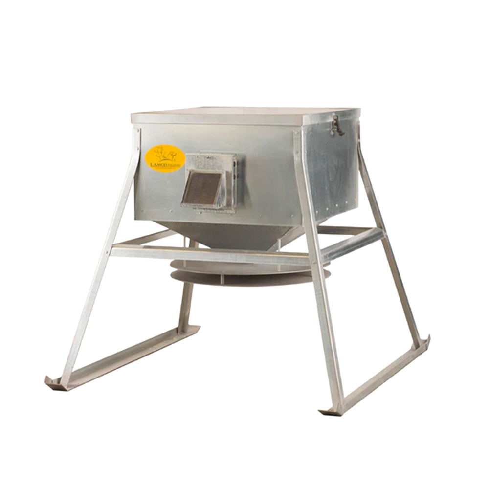 LAMCO Low Throw Corn Feeder -Galvanized